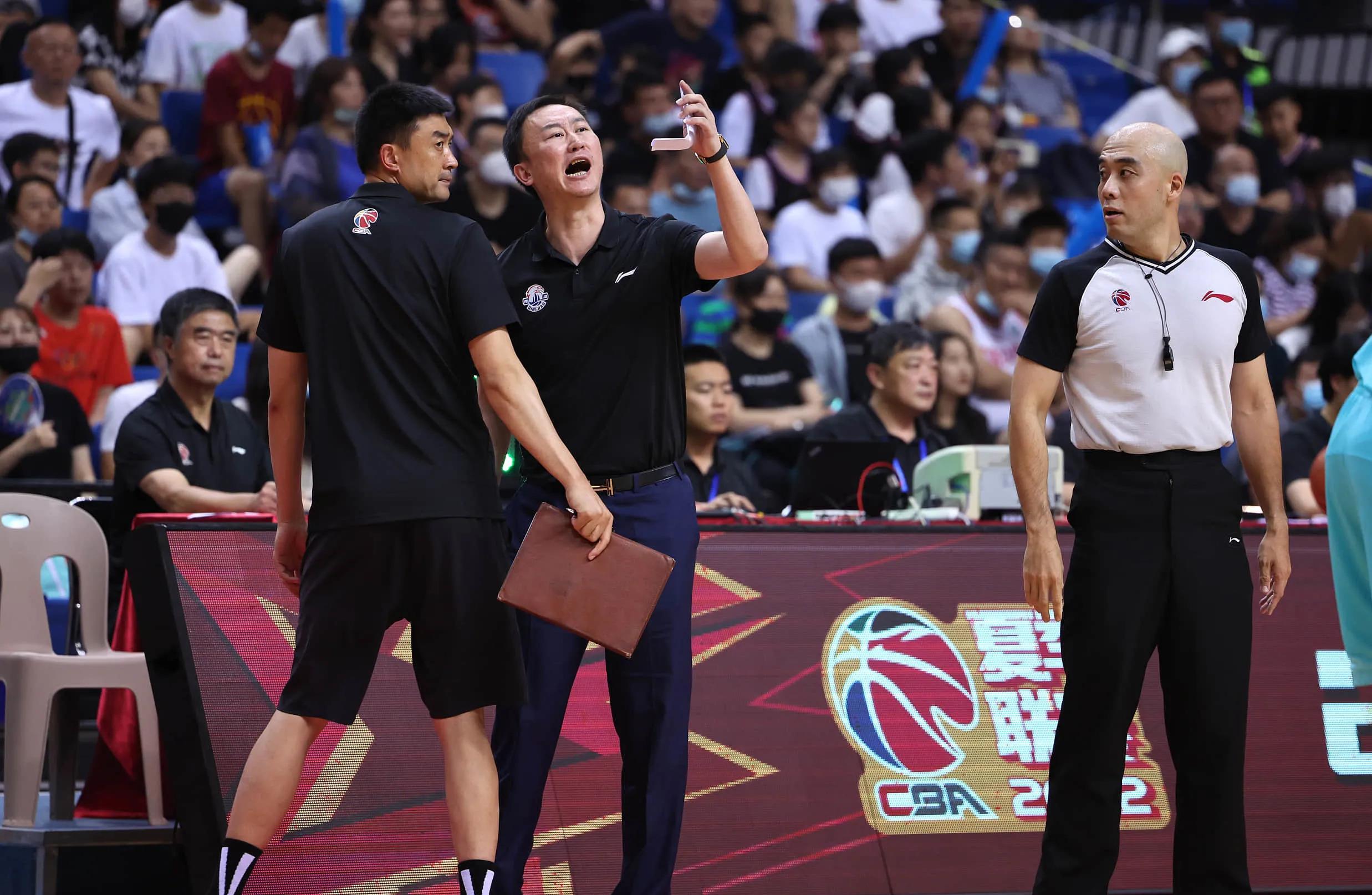今夜突围战来临，多伦多猛龙围绕CBA季后赛止住颓势，压力陡增，团队化学反应显著 -爱游戏彩票