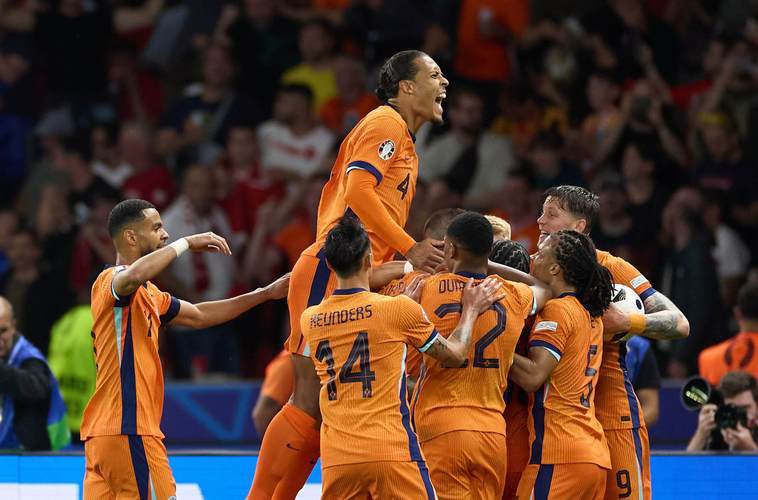 布莱顿迎荷甲关键赛，国际比赛日远射贴柱，悬念犹存，赛程密集仍需轮换的简单介绍-爱游戏体育平台