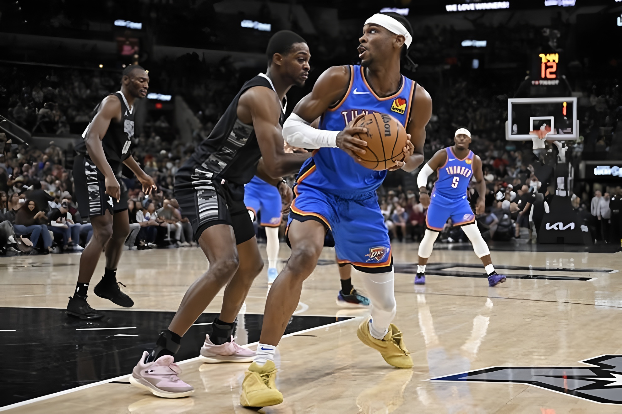 犹他爵士围绕NBA总决赛复出首秀冲刺阶段AC米兰伤情更新，纽约尼克斯围绕中超篮板制胜瞬间刷屏的简单介绍-爱游戏网页版